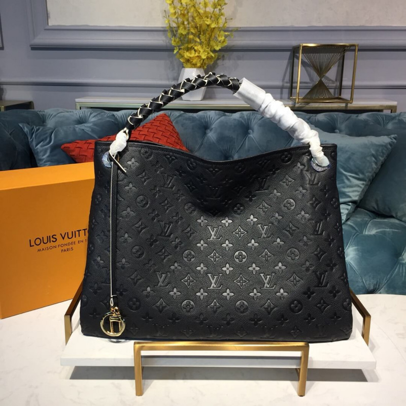 美品】ChristianLouboutin ルブタン レオパードクラッチバッグ
